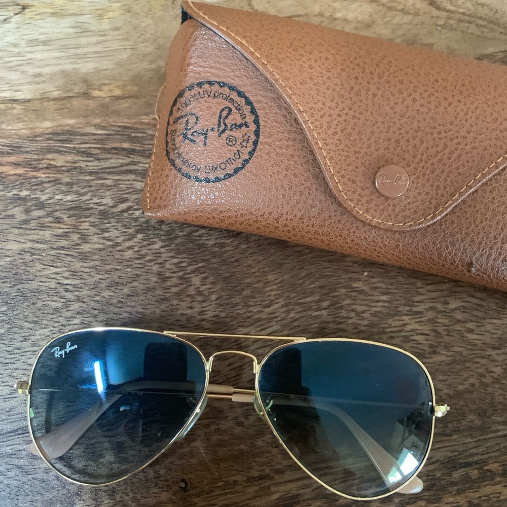 RB 3024 aviator gradient blue colored lenses